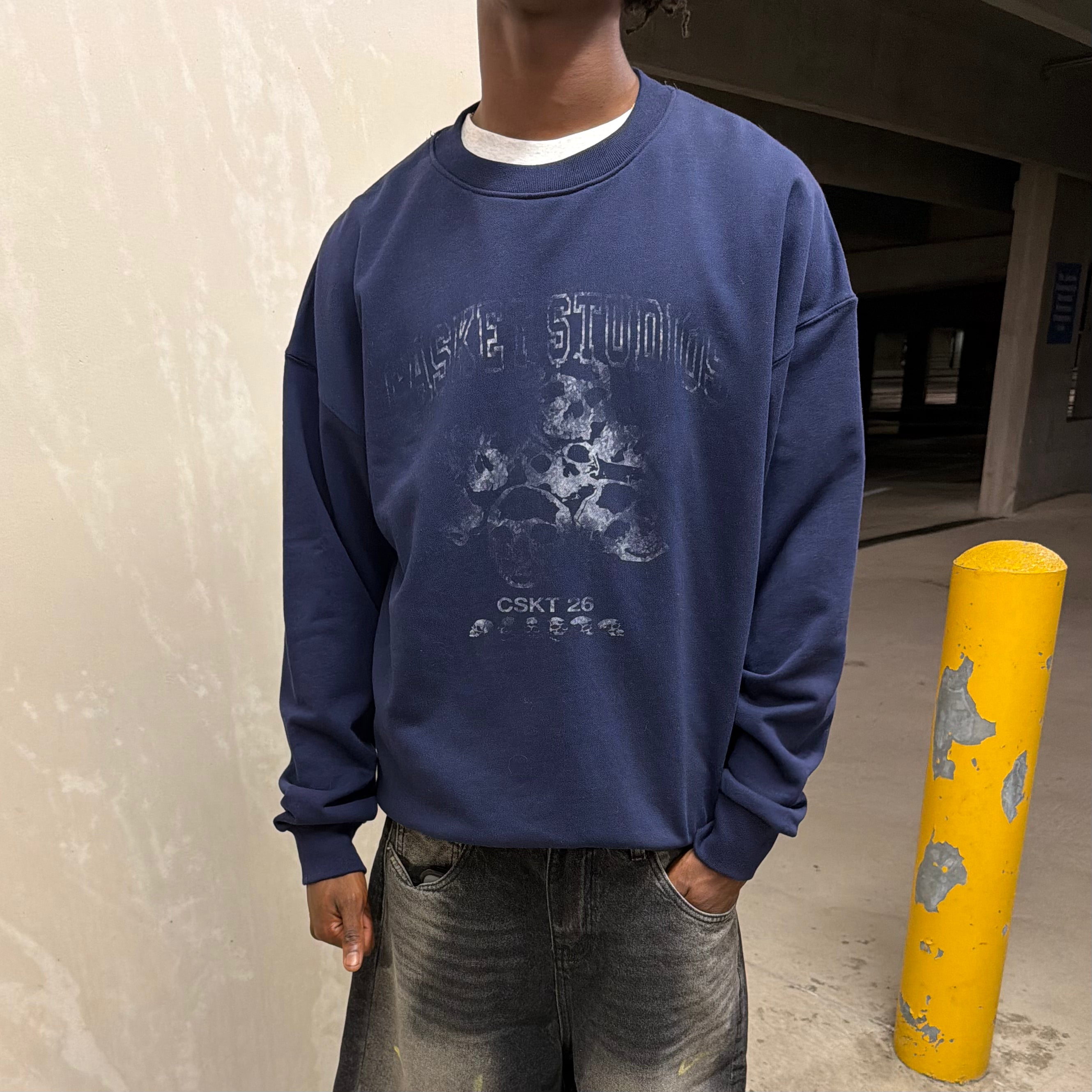 “VARSITY” CREWNECK